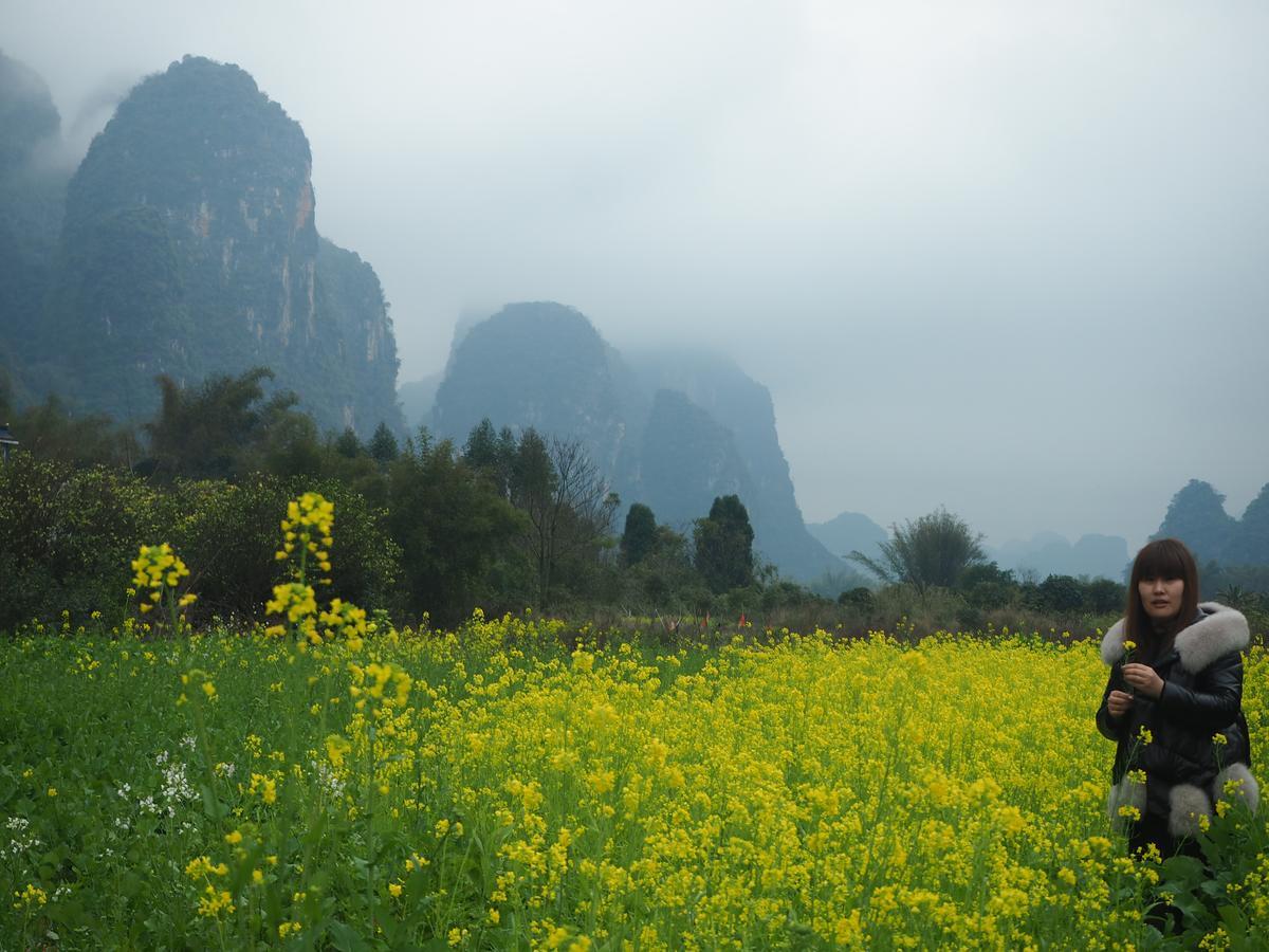 Yangshuo Moon Resort Hotel Guilin Exterior photo