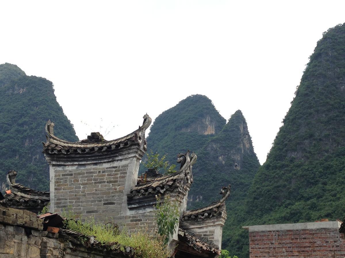 Yangshuo Moon Resort Hotel Guilin Exterior photo