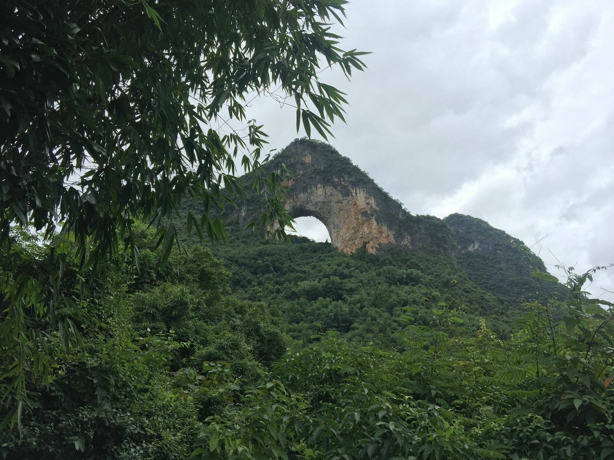 Yangshuo Moon Resort Hotel Guilin Exterior photo